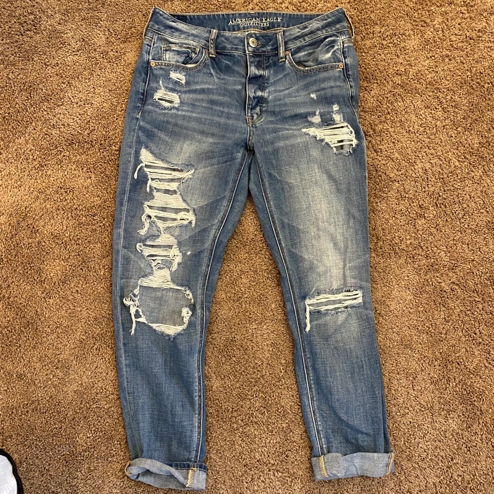 American Eagle Distressed Boyfriend Jean